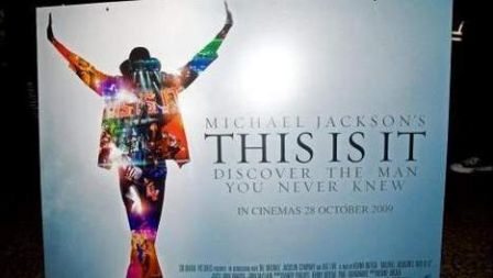 Michael_Jackson_-_This_is_it__affiche_.jpg