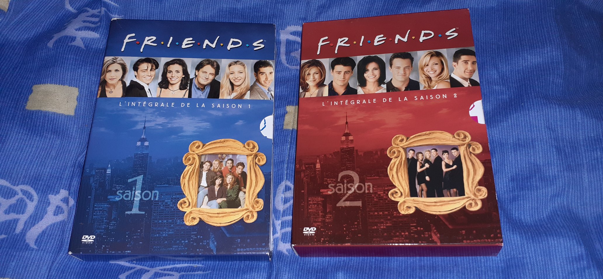 Que raconte les 10 saisons de la série Friends ?